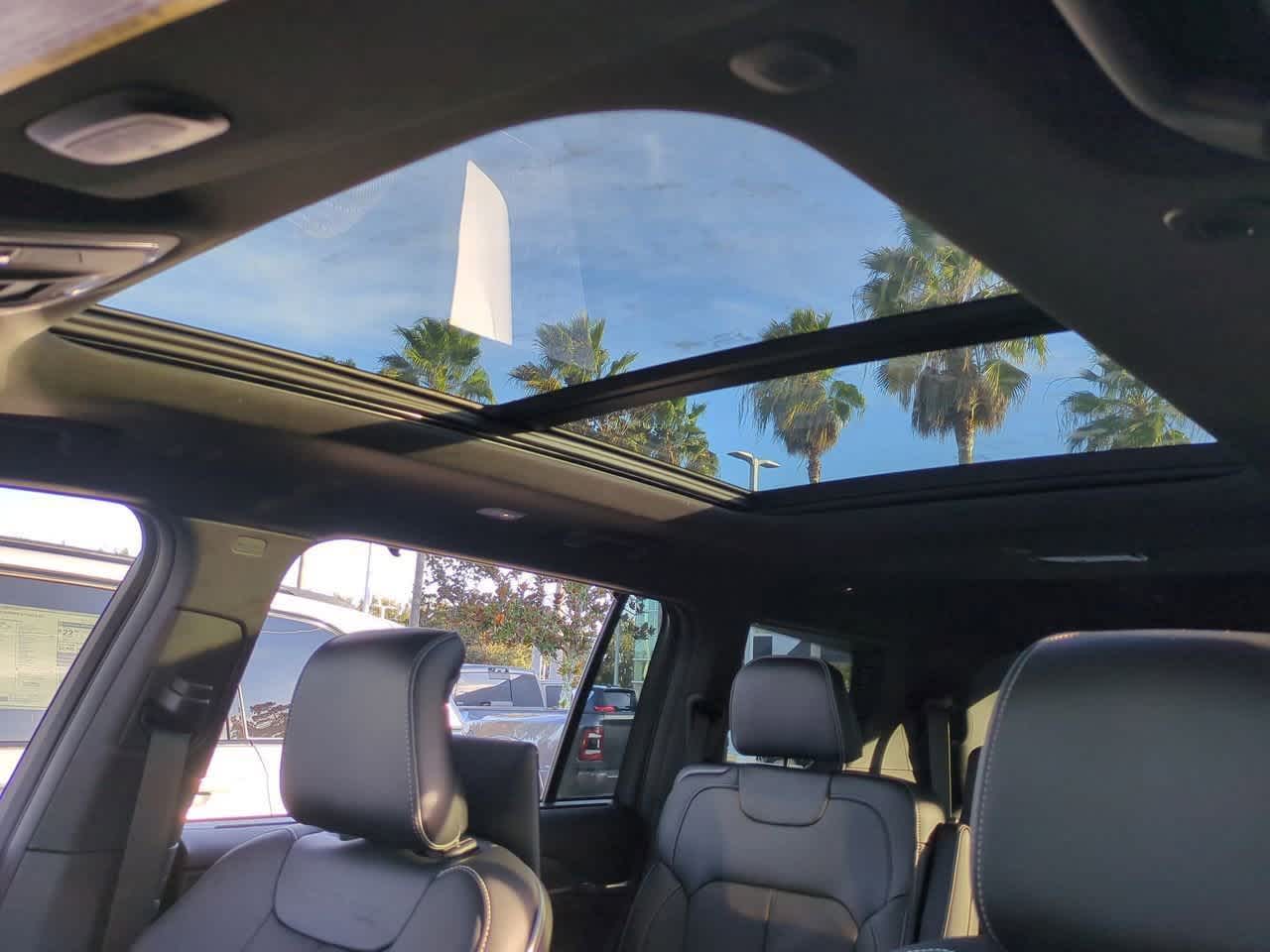 2025 Jeep Grand Cherokee GRAND CHEROKEE L OVERLAND 4X4