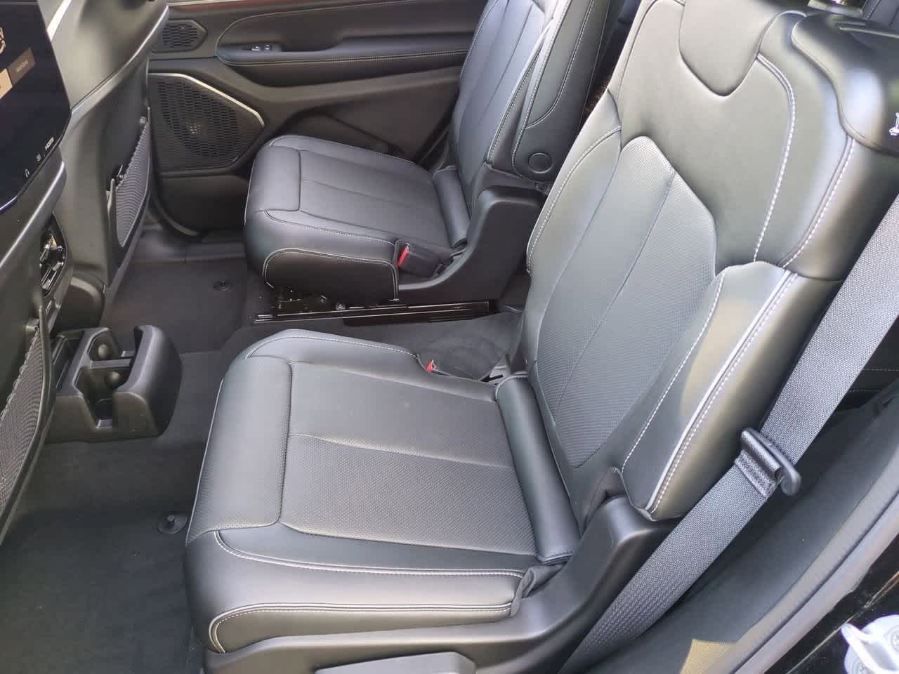 2025 Jeep Grand Cherokee GRAND CHEROKEE L OVERLAND 4X4