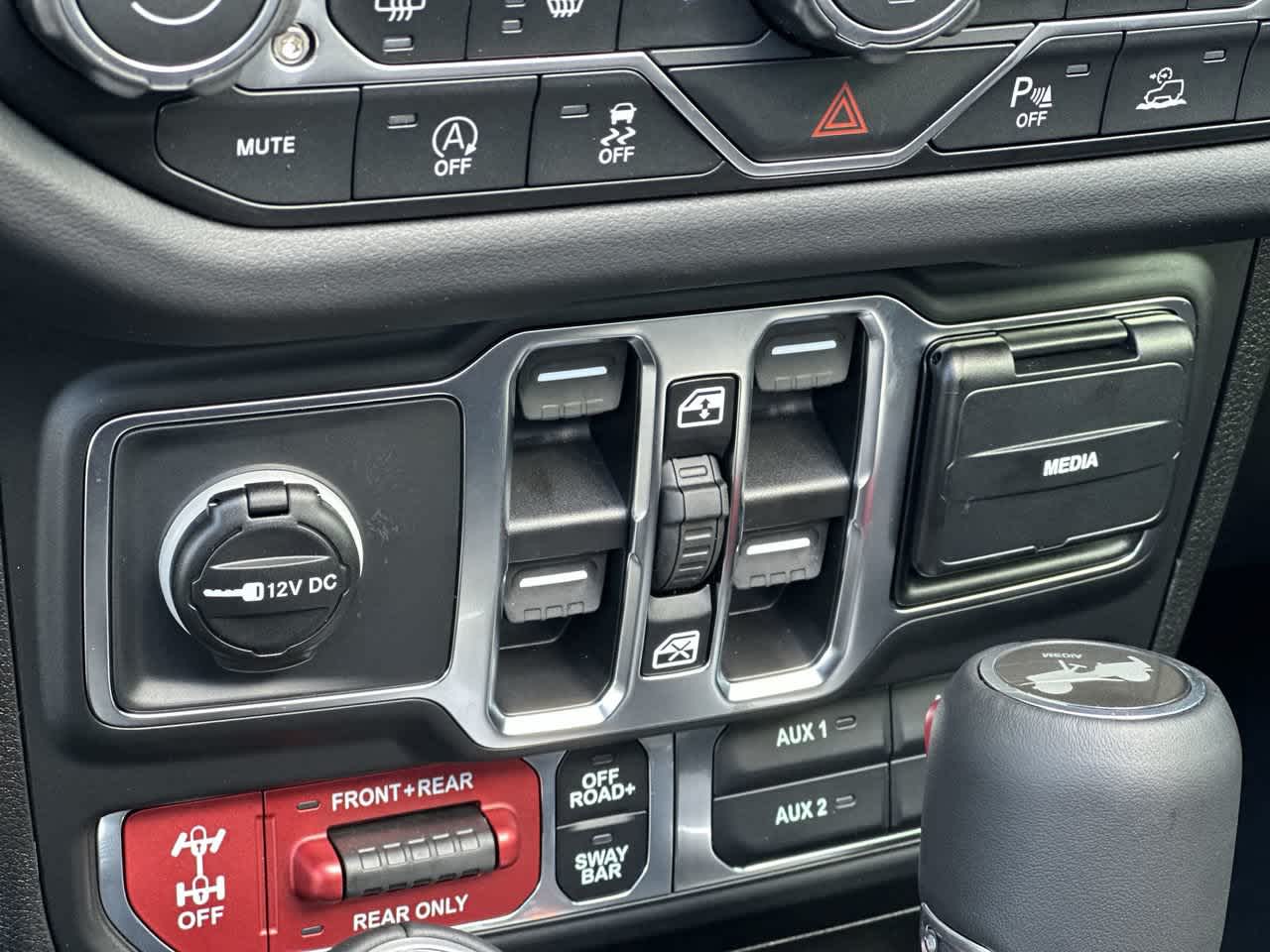 2027 Jeep Wrangler WRANGLER 4-DOOR RUBICON X