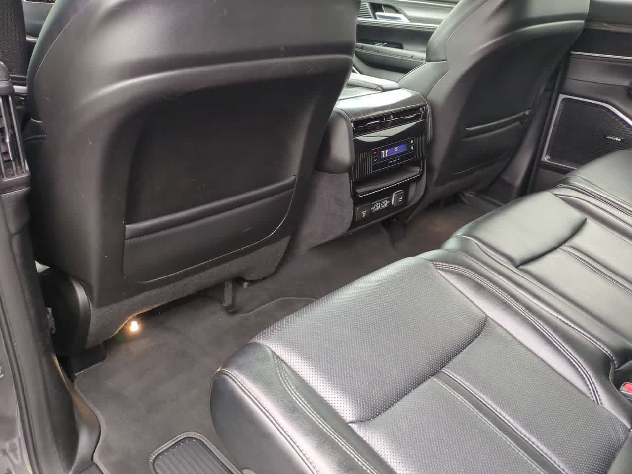 2024 Jeep Wagoneer L Series II 4x2