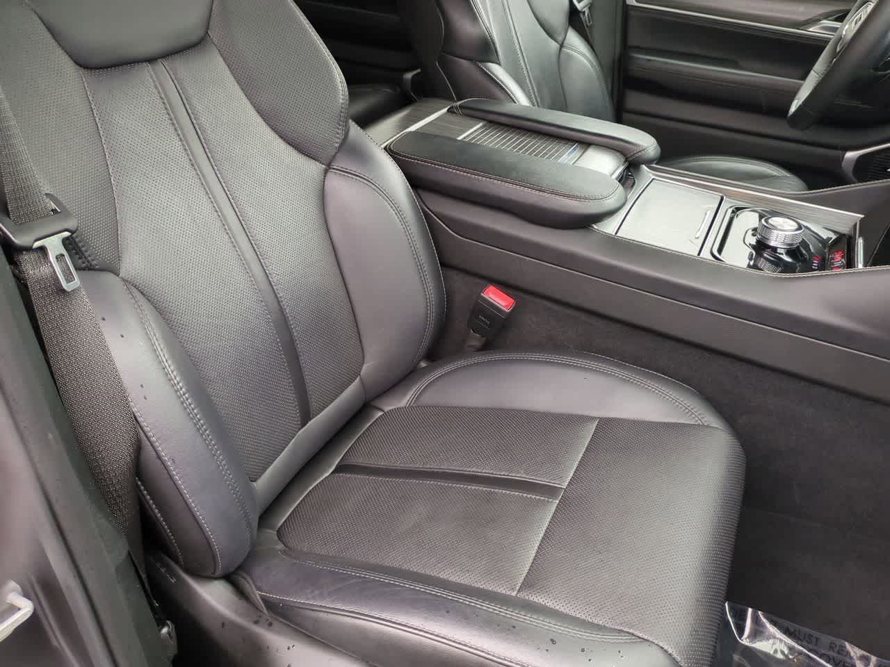 2024 Jeep Wagoneer L Series II 4x2