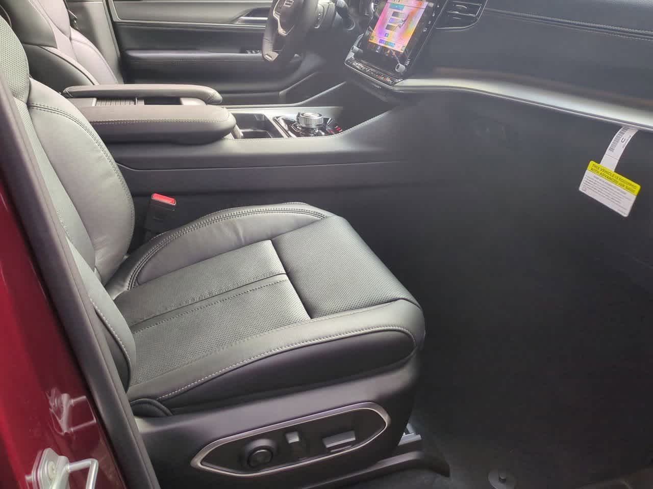 2025 Jeep Wagoneer WAGONEER CARBIDE 4X4