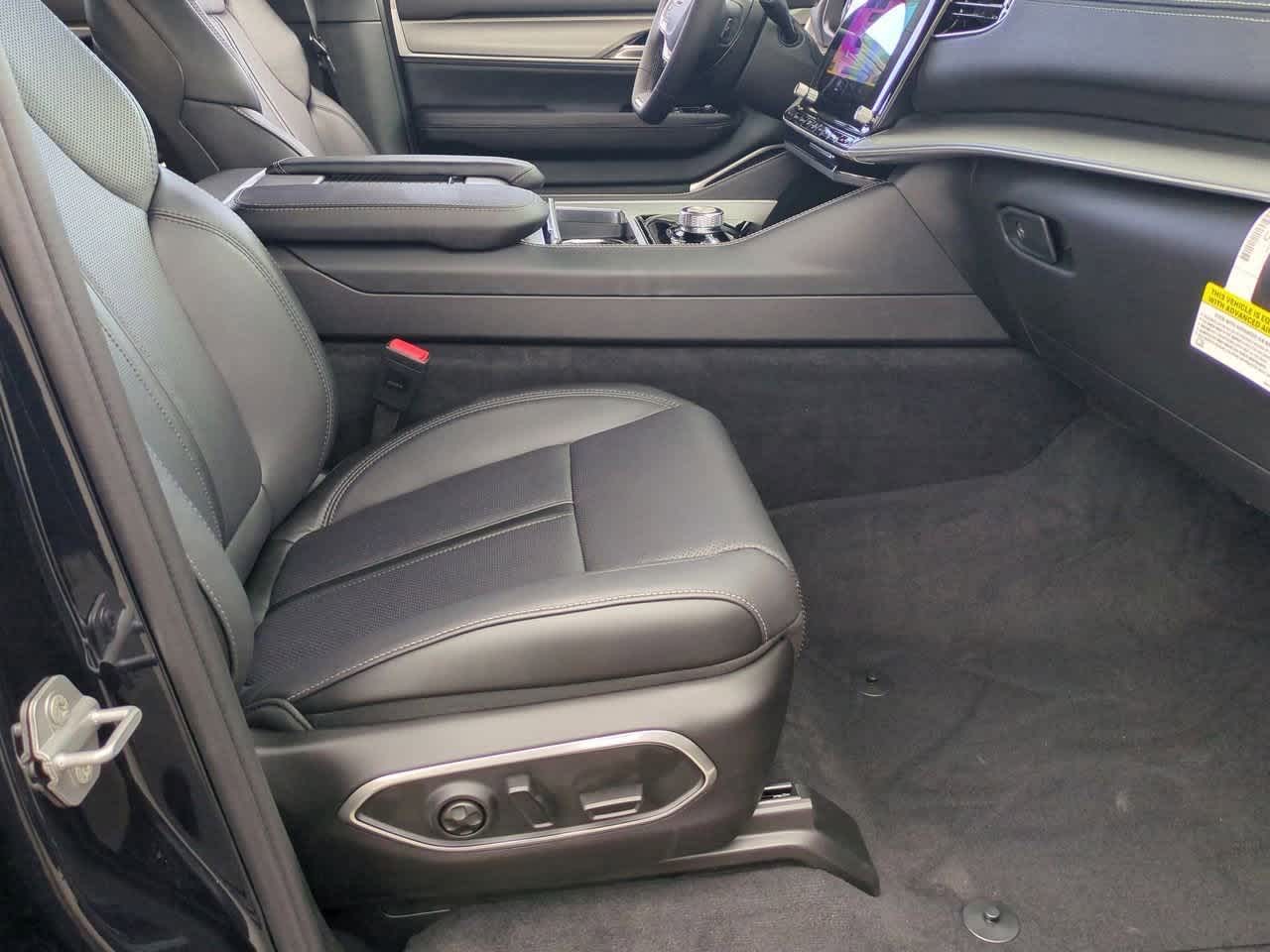 2025 Jeep Wagoneer WAGONEER CARBIDE 4X4