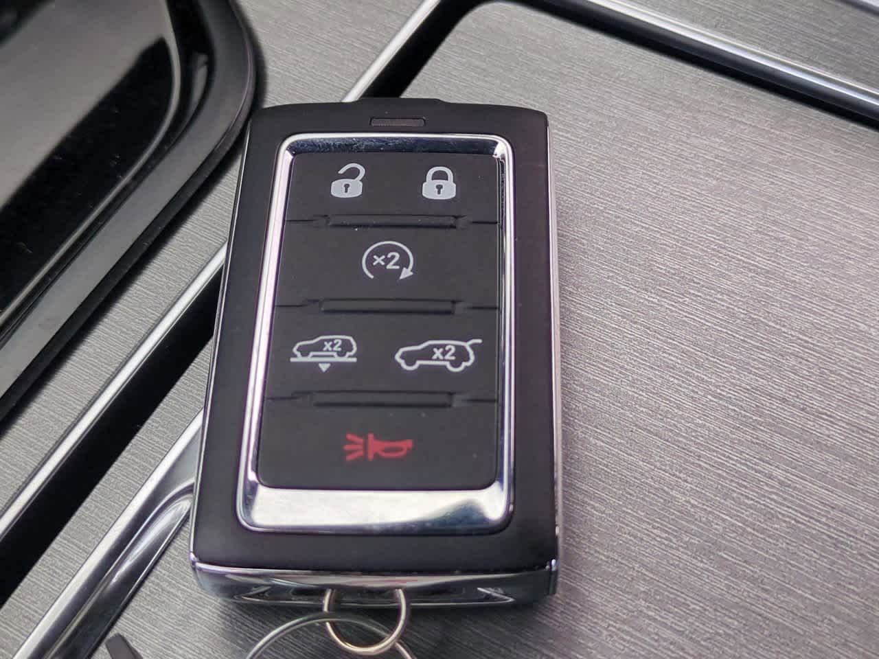 2025 Jeep Wagoneer WAGONEER CARBIDE 4X4