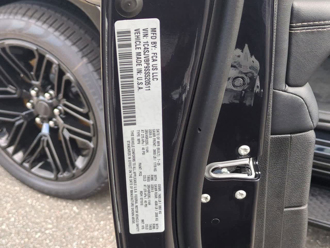 2025 Jeep Wagoneer WAGONEER CARBIDE 4X4