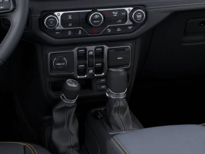 2026 Jeep Gladiator GLADIATOR SAHARA 4X4