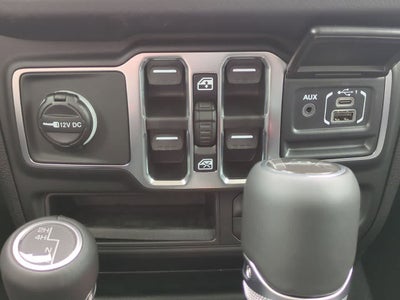 2026 Jeep Gladiator GLADIATOR SAHARA 4X4