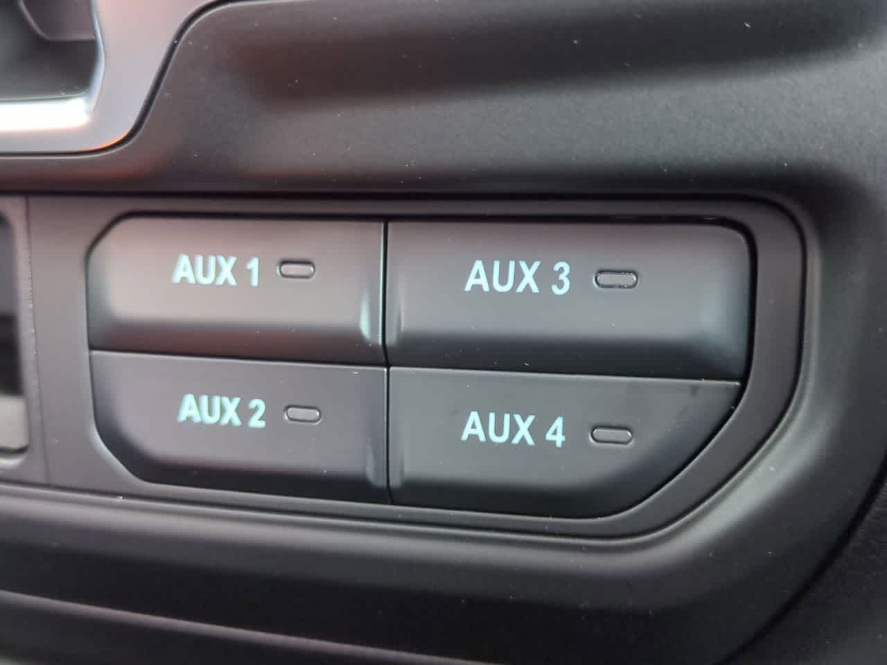 2026 Jeep Gladiator GLADIATOR SAHARA 4X4