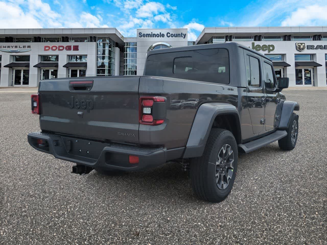 2026 Jeep Gladiator GLADIATOR SAHARA 4X4