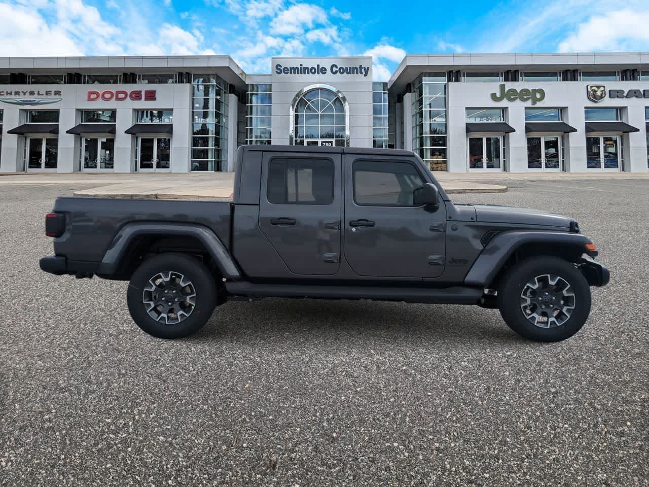 2026 Jeep Gladiator GLADIATOR SAHARA 4X4