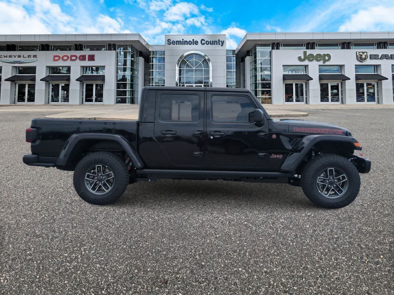 2026 Jeep Gladiator GLADIATOR MOJAVE X 4X4