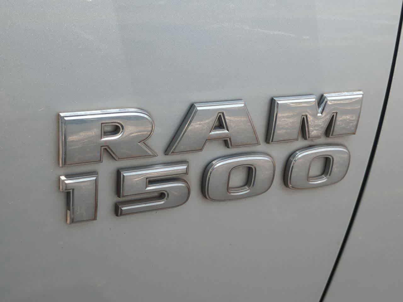 2016 RAM 1500 SLT