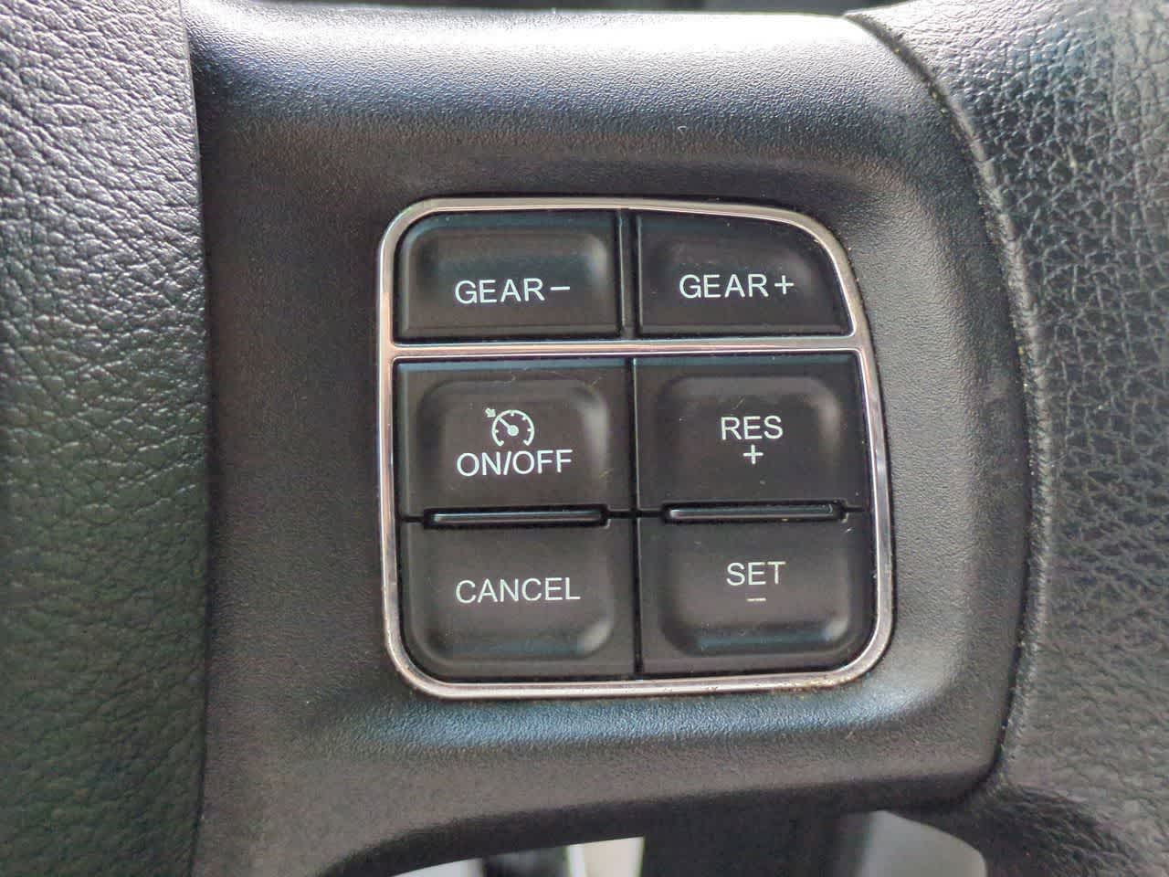 2016 RAM 1500 SLT