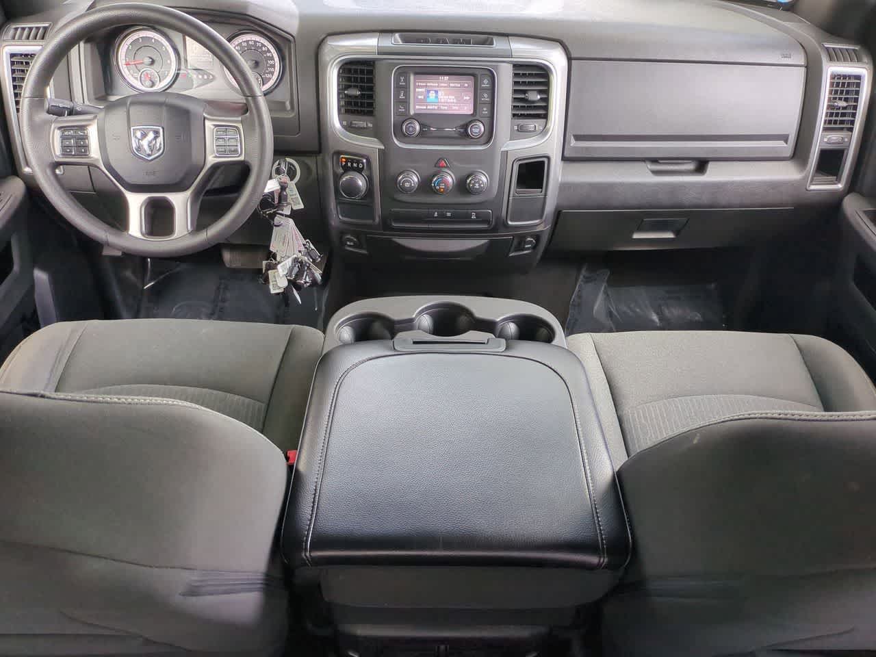 2024 RAM 1500 Classic Warlock Crew Cab 4x2 5'7' Box