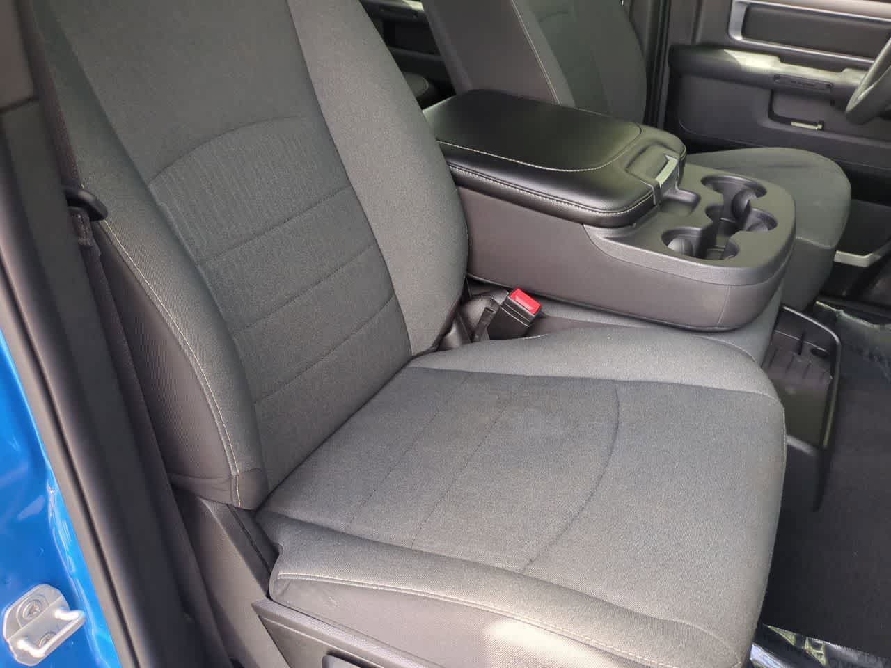 2024 RAM 1500 Classic Warlock Crew Cab 4x2 5'7' Box