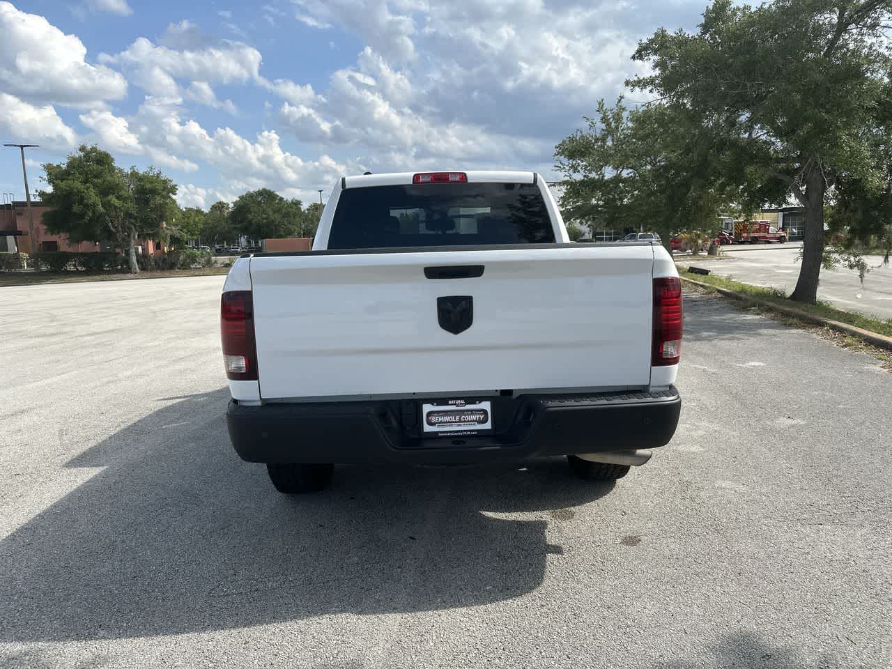 2024 RAM 1500 Classic Warlock Crew Cab 4x2 5'7' Box