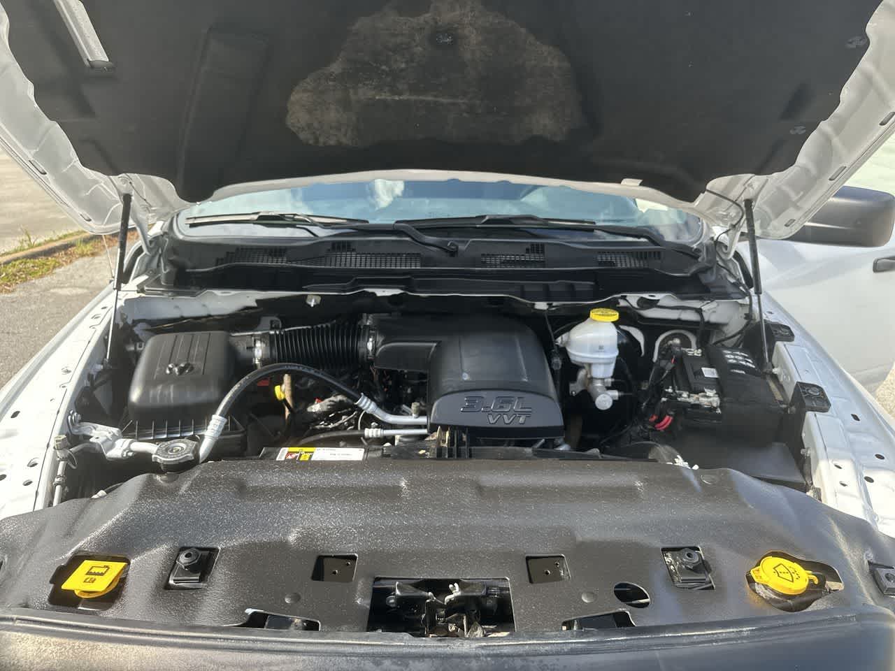 2024 RAM 1500 Classic Warlock Crew Cab 4x2 5'7' Box