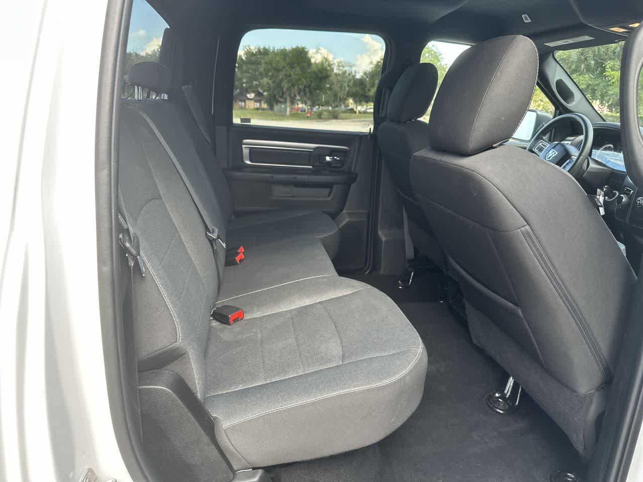 2024 RAM 1500 Classic Warlock Crew Cab 4x2 5'7' Box