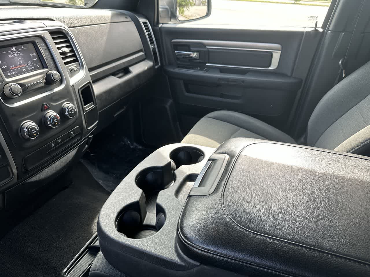 2024 RAM 1500 Classic Warlock Crew Cab 4x2 5'7' Box