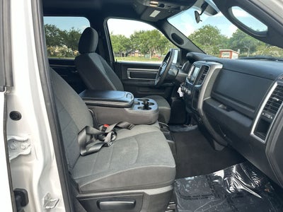 2024 RAM 1500 Classic Warlock Crew Cab 4x2 5'7' Box