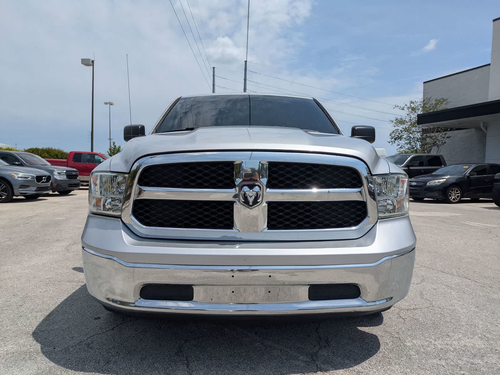 2019 RAM 1500 Classic SLT Crew Cab 4x2 6'4' Box