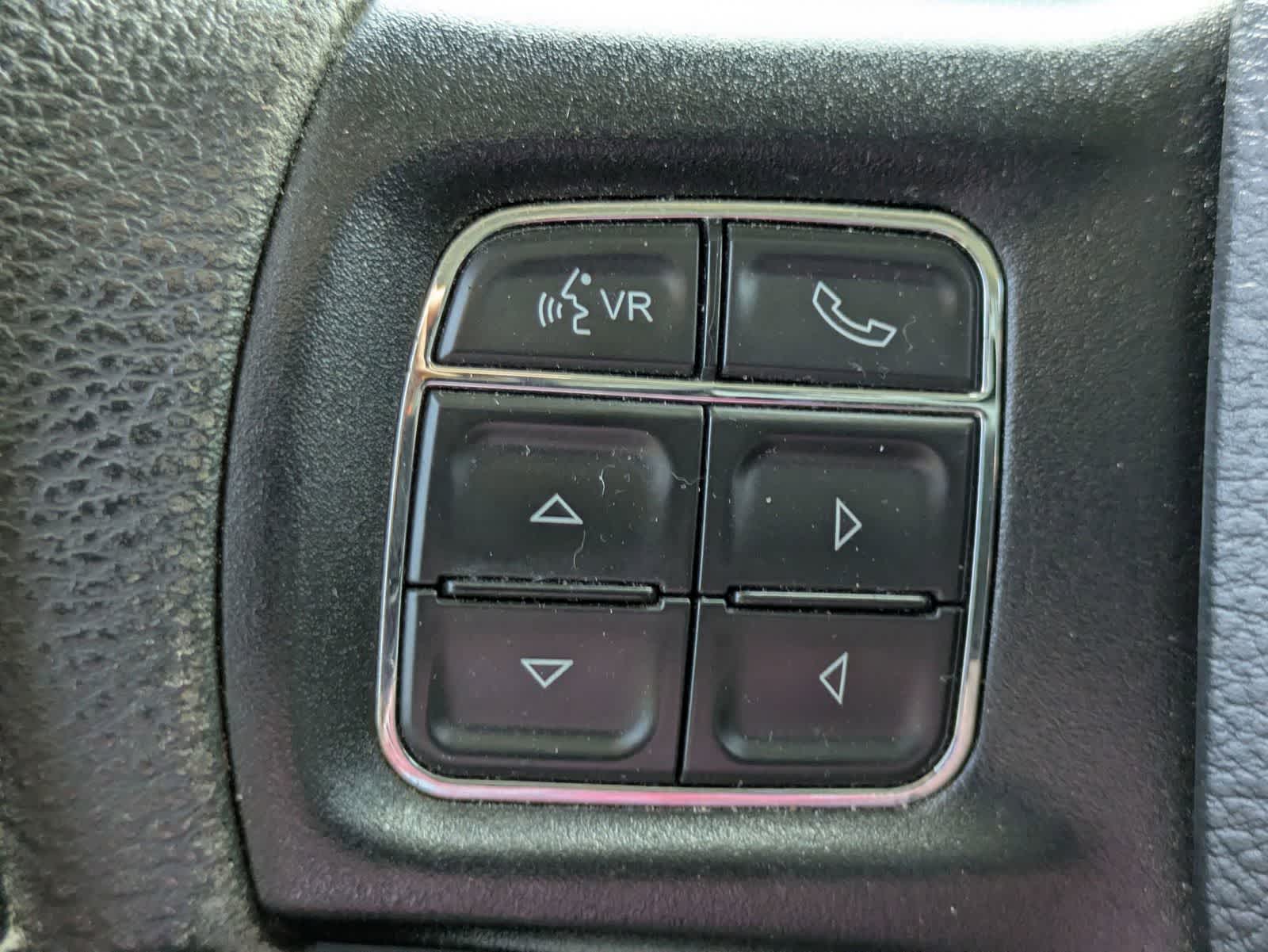 2019 RAM 1500 Classic SLT Crew Cab 4x2 6'4' Box