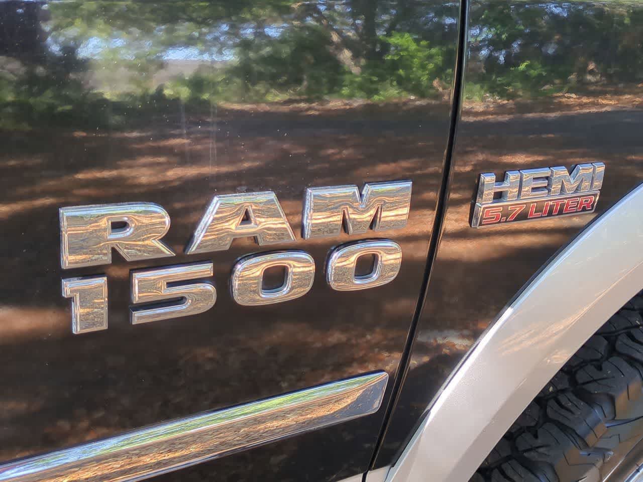 2017 RAM 1500 Laramie Quad Cab 4x4 6'4' Box