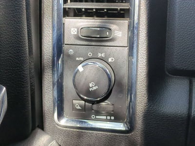 2017 RAM 1500 Laramie Quad Cab 4x4 6'4' Box