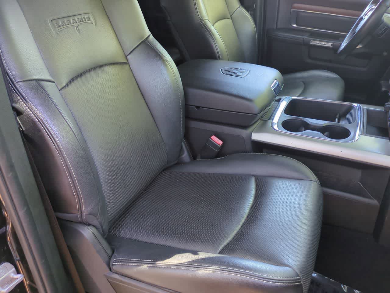 2017 RAM 1500 Laramie Quad Cab 4x4 6'4' Box