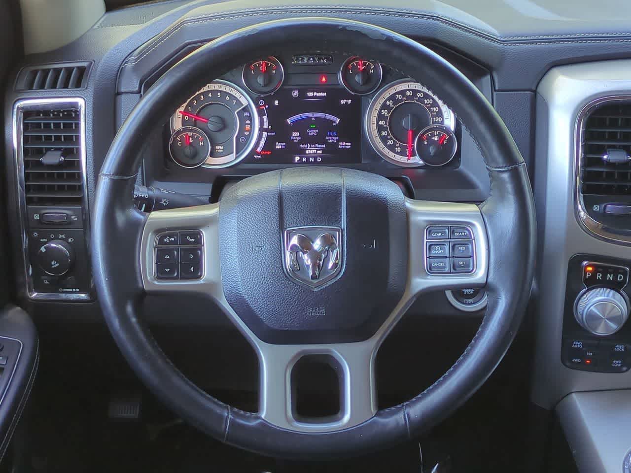 2017 RAM 1500 Laramie Quad Cab 4x4 6'4' Box