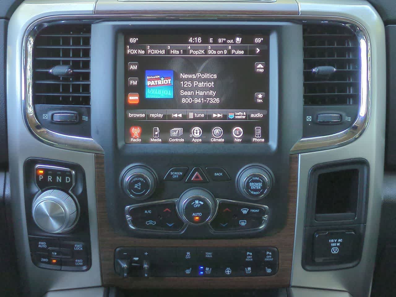 2017 RAM 1500 Laramie Quad Cab 4x4 6'4' Box