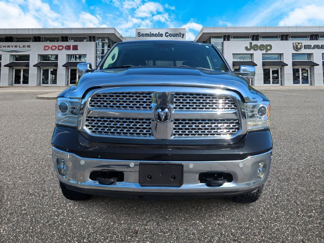 2017 RAM 1500 Laramie Quad Cab 4x4 6'4' Box
