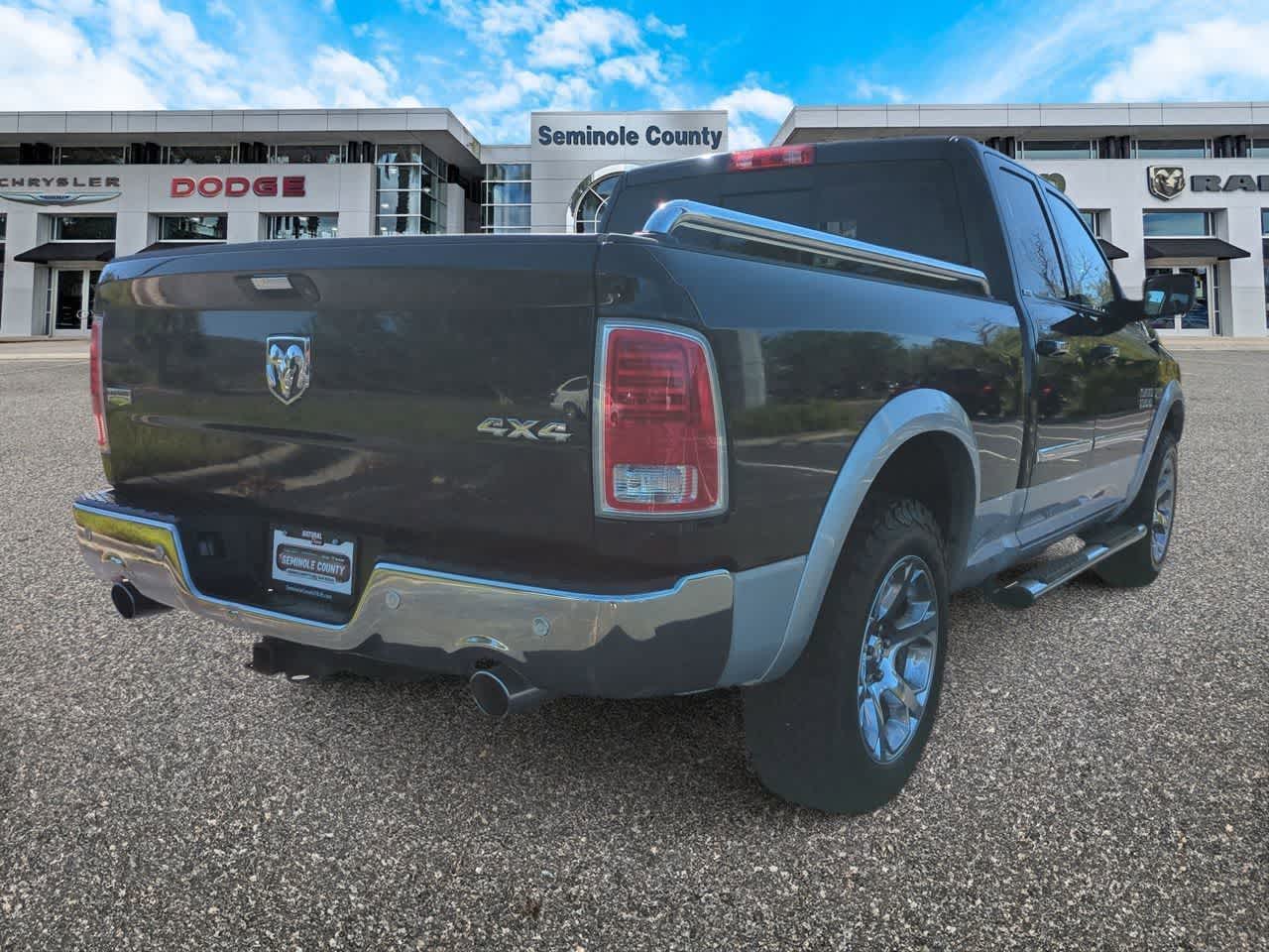 2017 RAM 1500 Laramie Quad Cab 4x4 6'4' Box