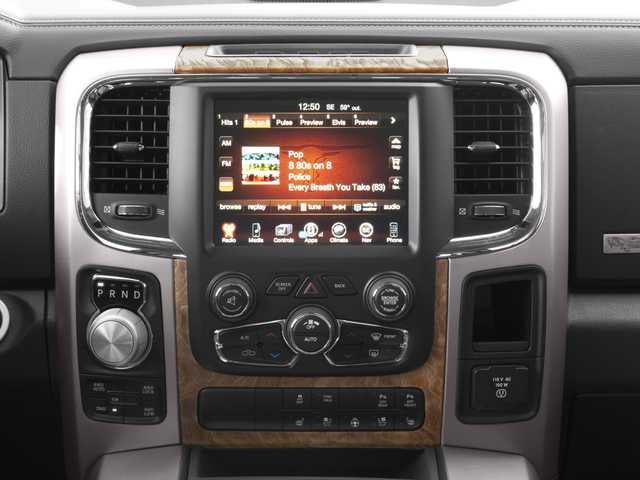 2017 RAM 1500 Longhorn Crew Cab 4x4 5'7' Box