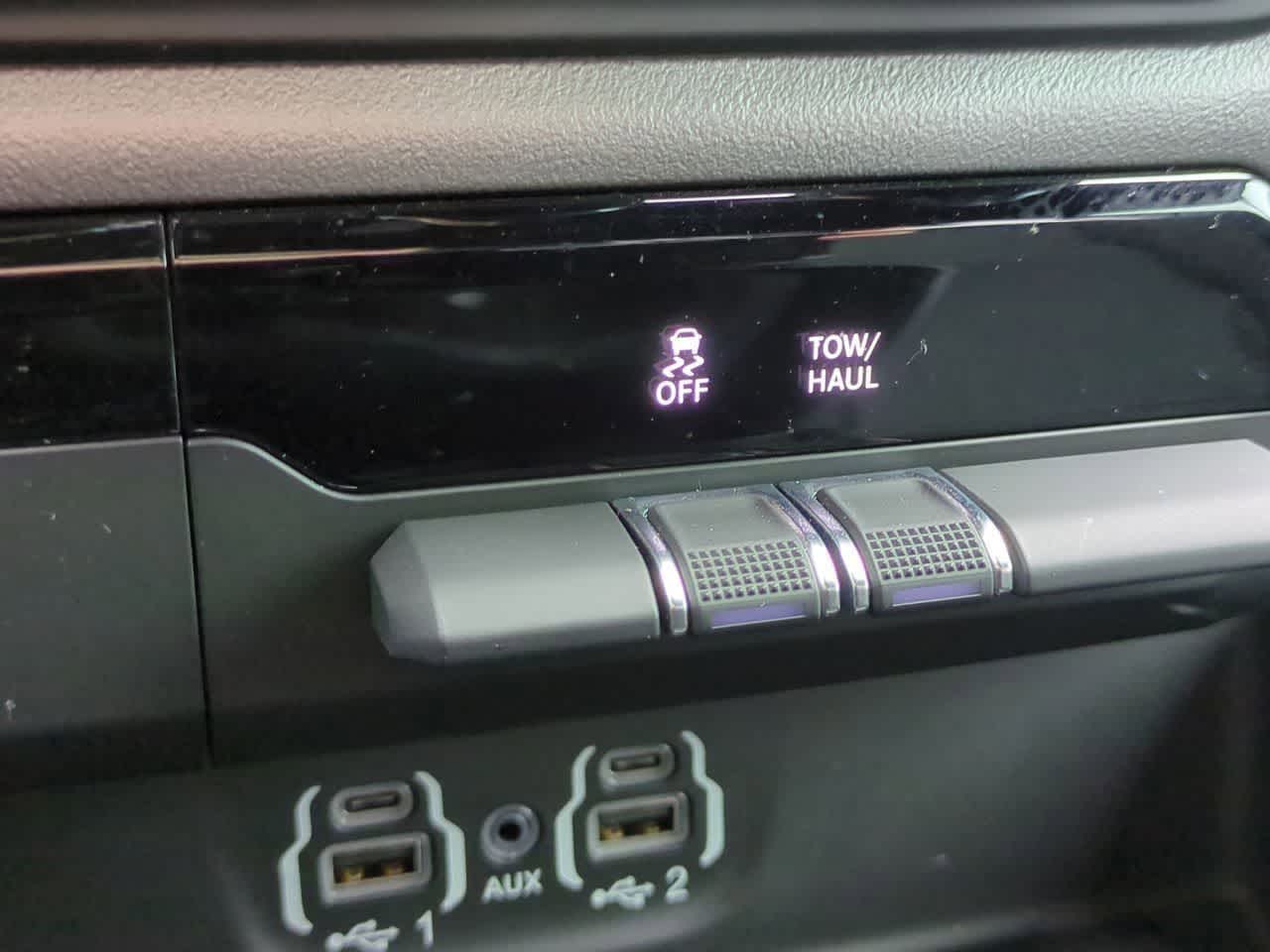 2024 RAM 1500 Big Horn Quad Cab 4x2 6'4' Box