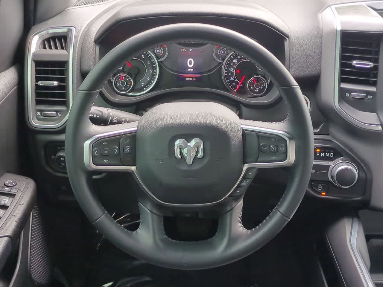 2024 RAM 1500 Big Horn Quad Cab 4x2 6'4' Box