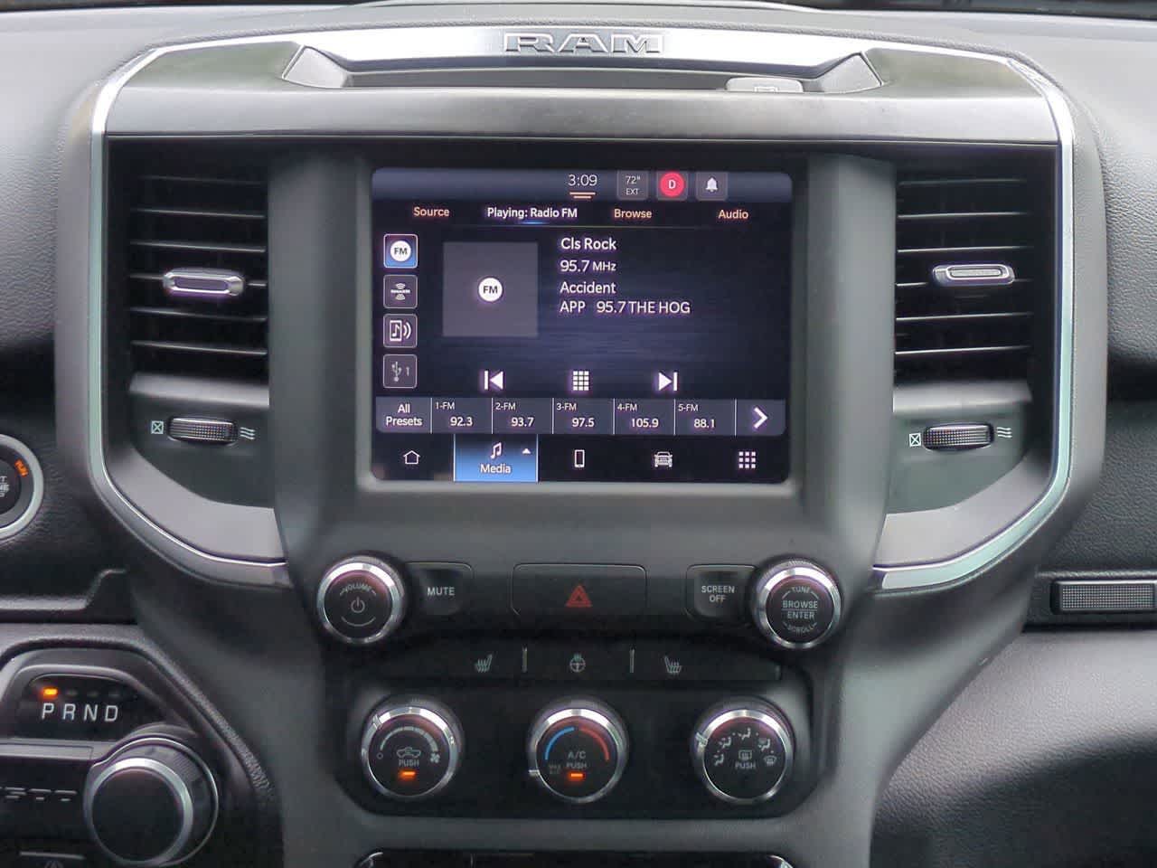 2024 RAM 1500 Big Horn Quad Cab 4x2 6'4' Box