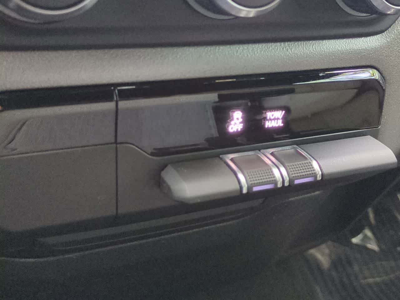 2023 RAM 1500 Big Horn Crew Cab 4x2 5'7' Box