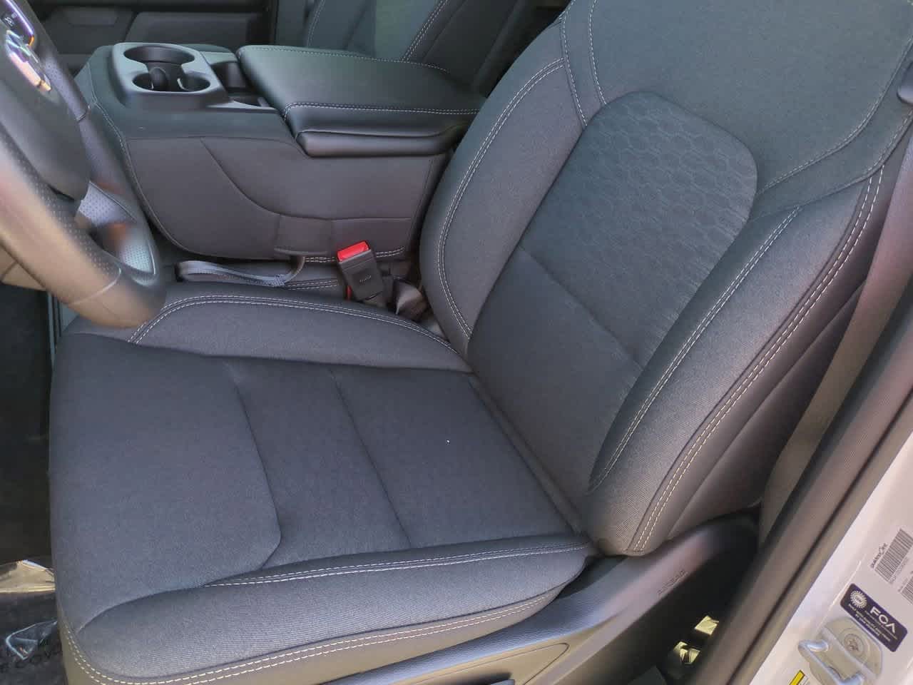 2026 RAM Ram 1500 RAM 1500 EXPRESS CREW CAB 4X2 5'7' BOX