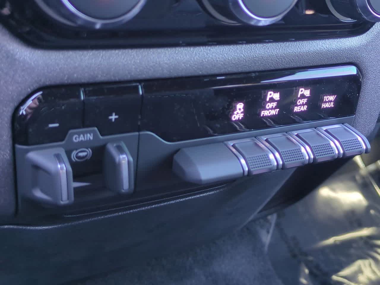 2026 RAM Ram 1500 RAM 1500 EXPRESS CREW CAB 4X2 5'7' BOX