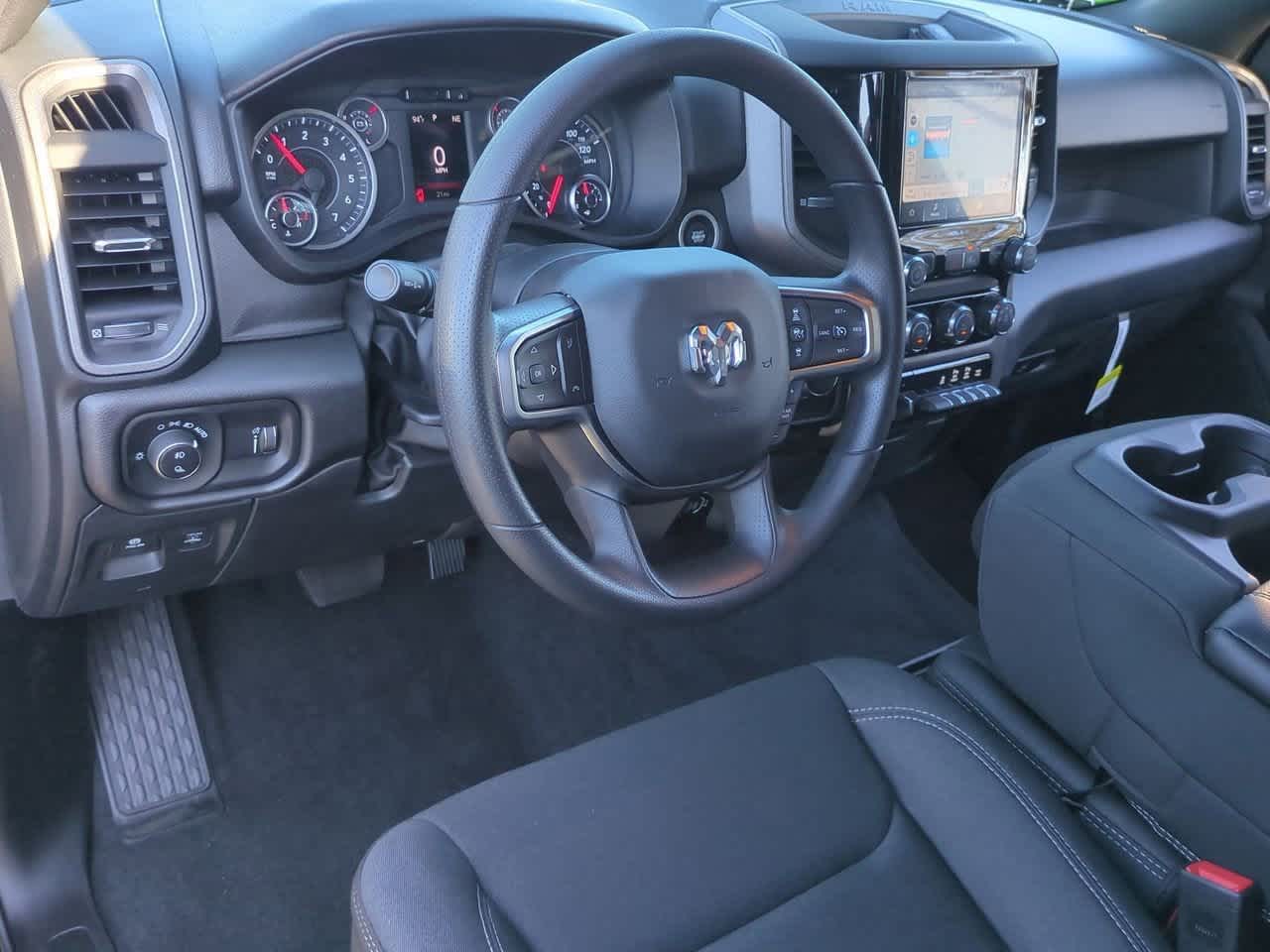 2026 RAM Ram 1500 RAM 1500 EXPRESS CREW CAB 4X2 5'7' BOX