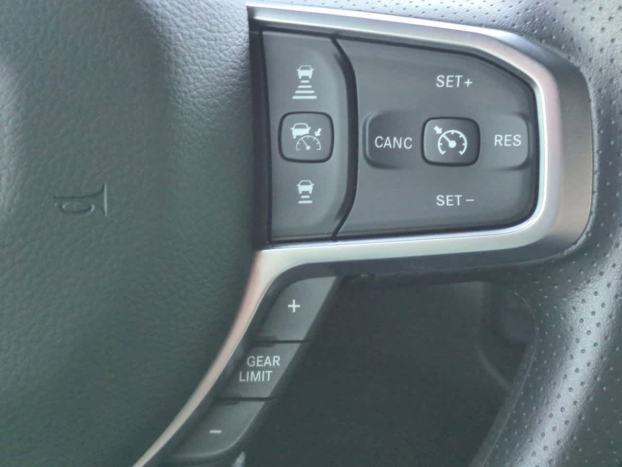 2026 RAM Ram 1500 RAM 1500 EXPRESS CREW CAB 4X2 5'7' BOX