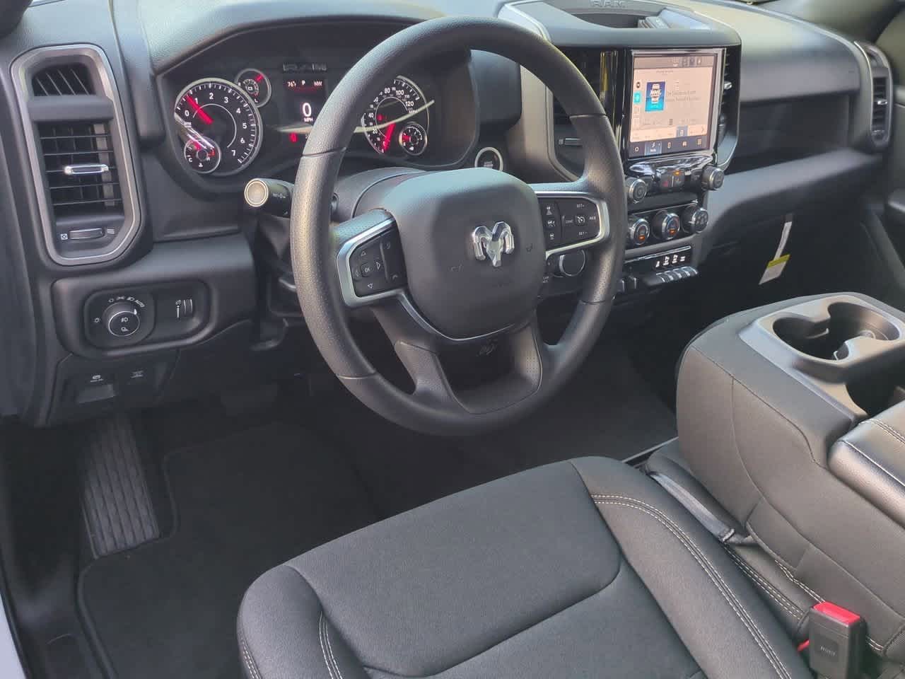 2026 RAM Ram 1500 RAM 1500 EXPRESS CREW CAB 4X2 5'7' BOX