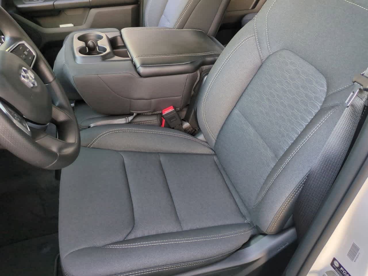 2026 RAM Ram 1500 RAM 1500 EXPRESS CREW CAB 4X2 5'7' BOX