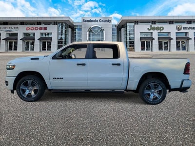2026 RAM Ram 1500 RAM 1500 EXPRESS CREW CAB 4X2 5'7' BOX