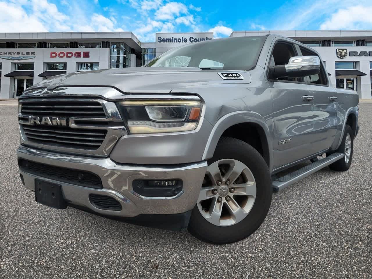 2019 RAM 1500 Laramie Crew Cab 4x2 5'7' Box