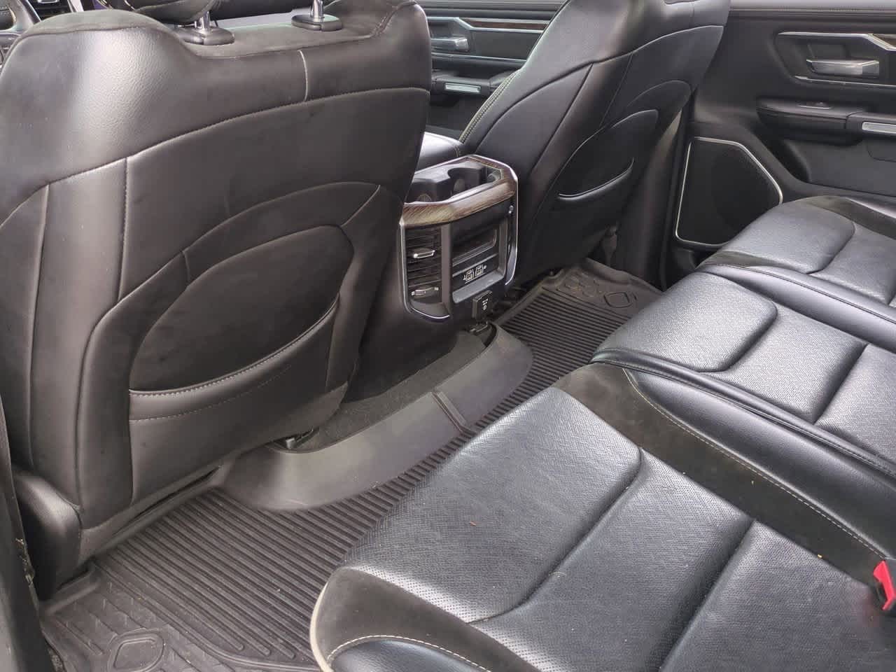 2019 RAM 1500 Laramie Crew Cab 4x2 5'7' Box