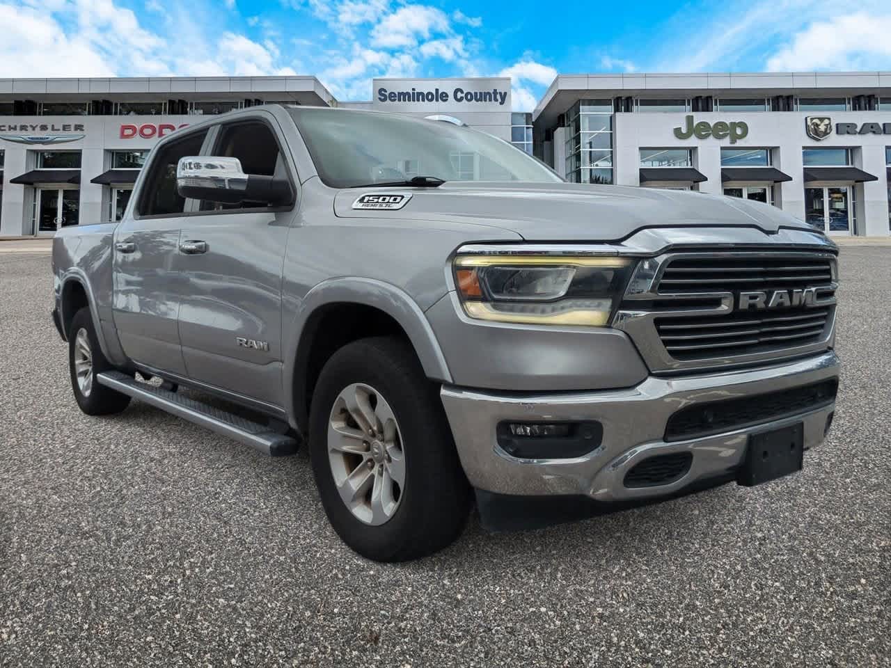 2019 RAM 1500 Laramie Crew Cab 4x2 5'7' Box