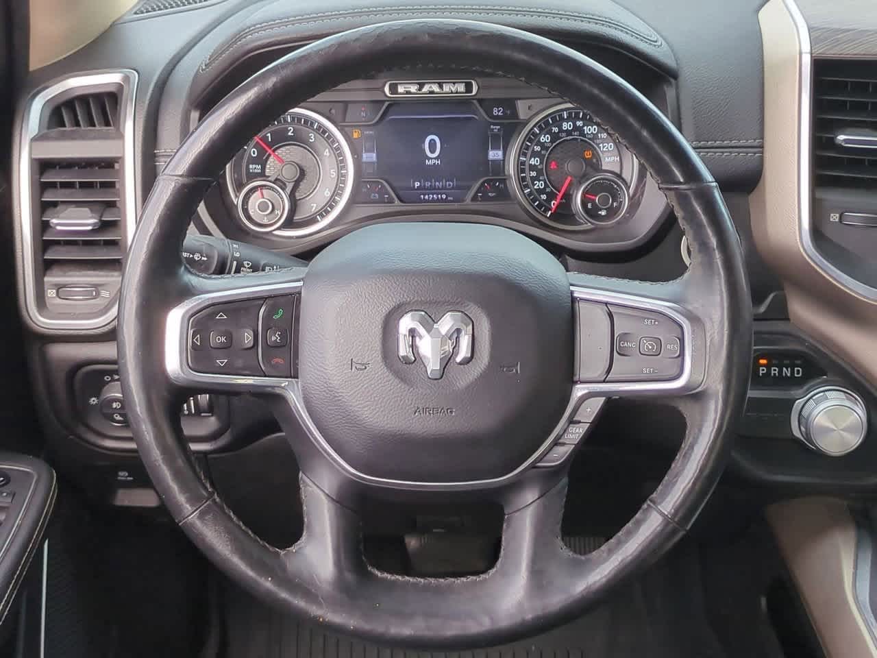 2019 RAM 1500 Laramie Crew Cab 4x2 5'7' Box