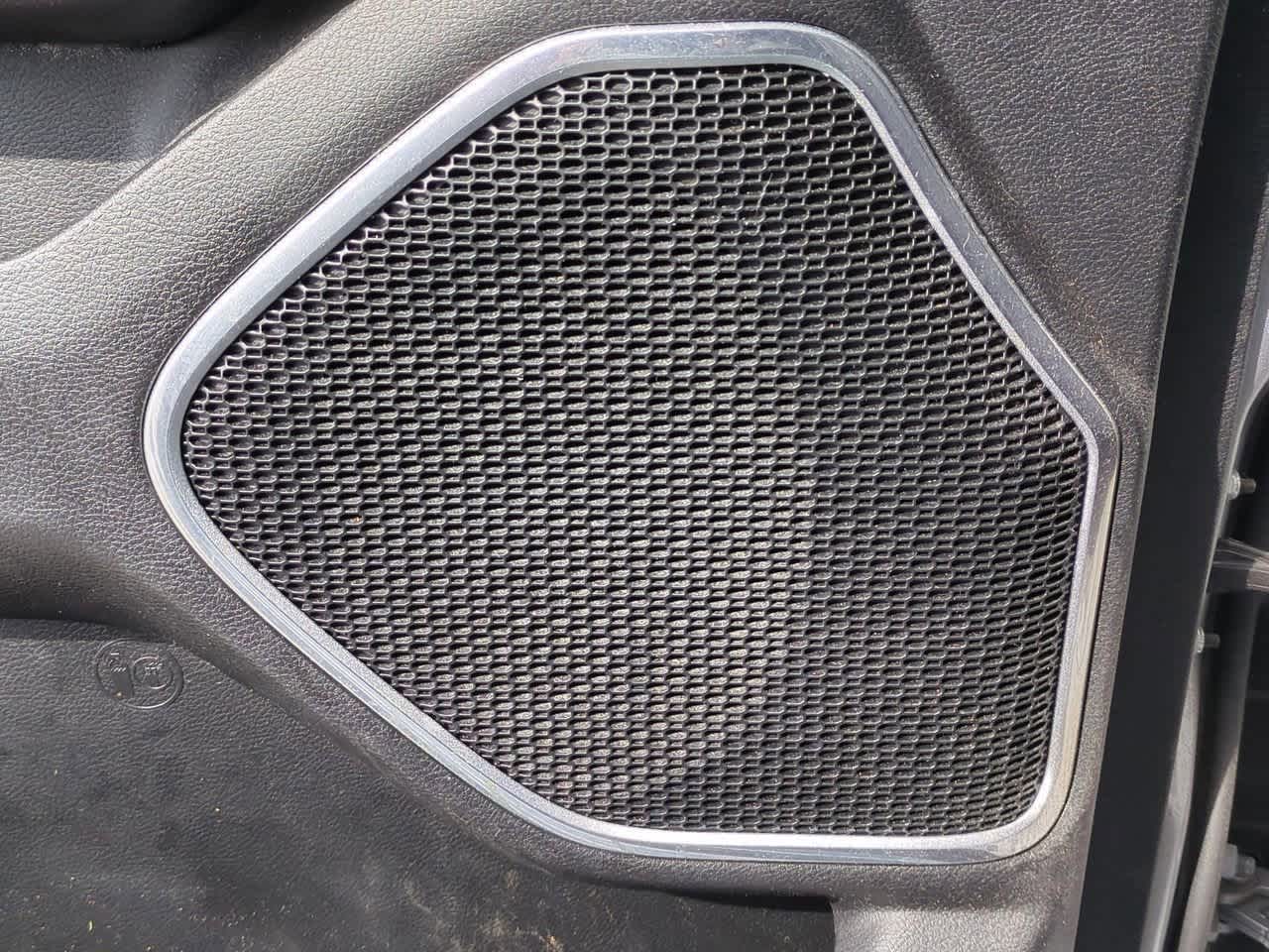 2019 RAM 1500 Laramie Crew Cab 4x2 5'7' Box